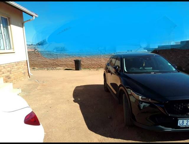 3 BEDROOM HOUSE FOR SALE IN COSMO CITY